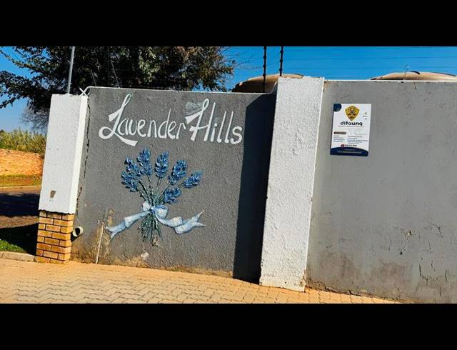 2 BEDROOM TOWNHOUSE FOR SALE IN GERMISTON CENTRAL